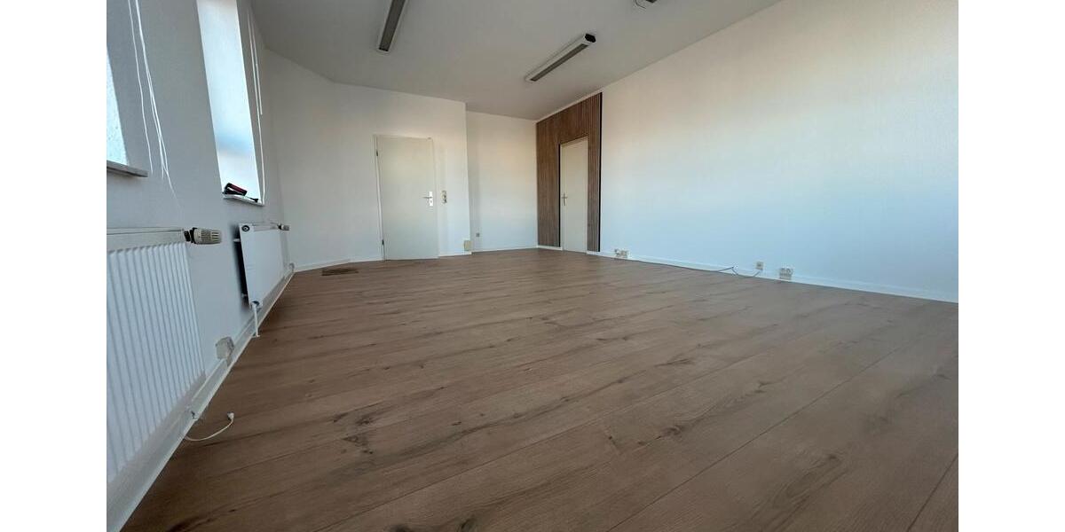 Gewerbeobjekt Garbsen Berenbostel - 10&euro; | Angebot:26014727