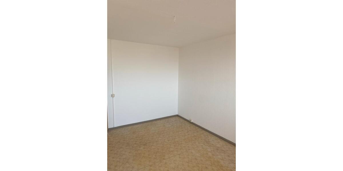 Etagenwohnung Artern - 3 Zimmer, 67 m&sup2;, 495&euro; | Angebot:25831418
