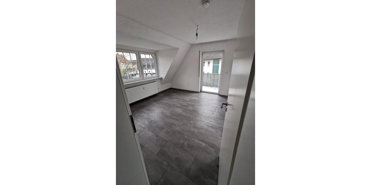 Dachgeschoßwohnung Elsenfeld - 4.5 Zimmer, 110 m&sup2;, 1.200&euro; | Angebot:24706574