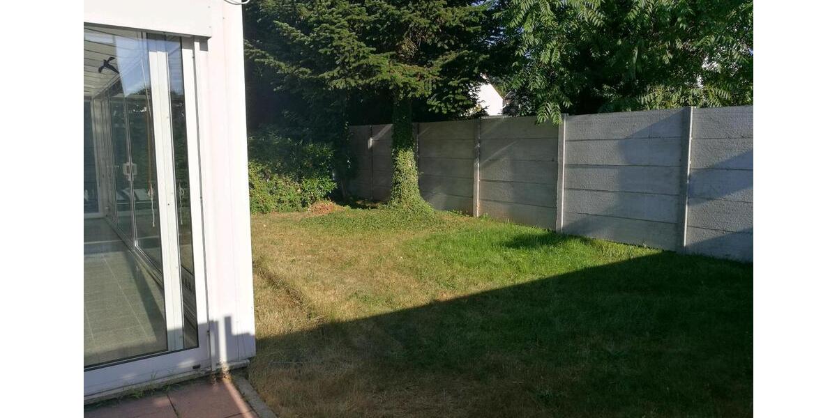 Erdgeschoßwohnung Homburg - 3.5 Zimmer, 119 m&sup2;, 1.050&euro; | Angebot:25235611