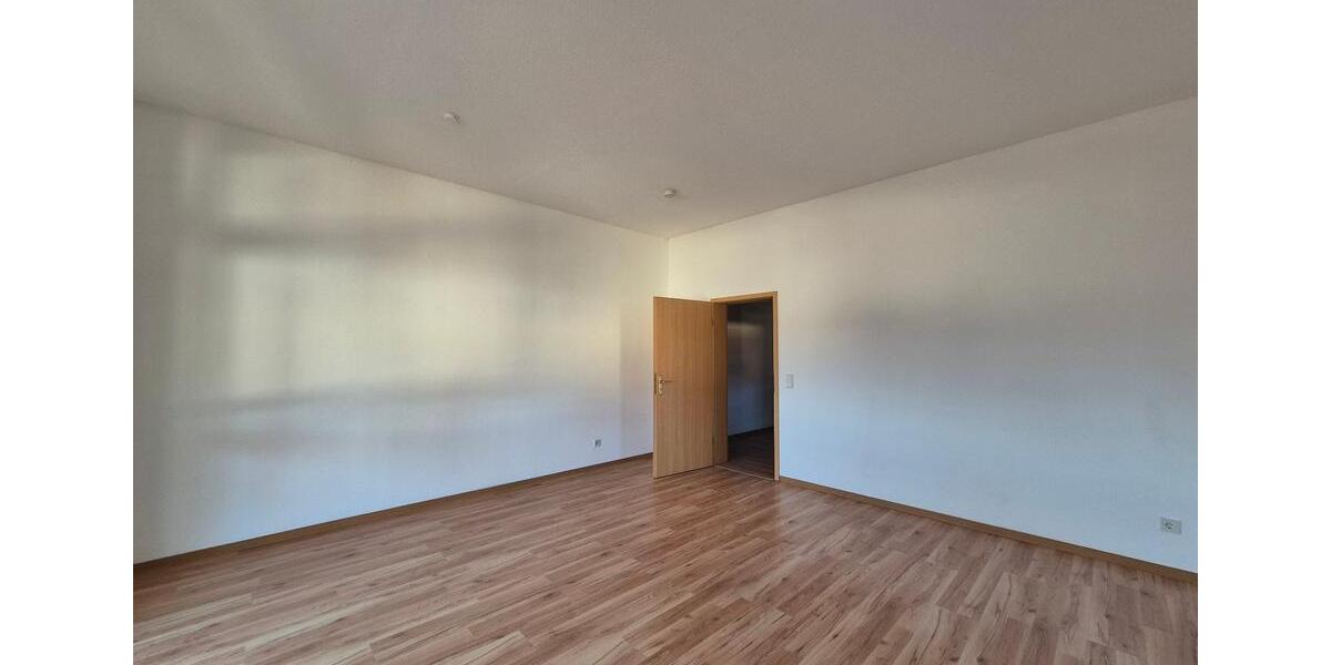 Etagenwohnung Allstedt - 3 Zimmer, 82 m&sup2;, 533&euro; | Angebot:24214331