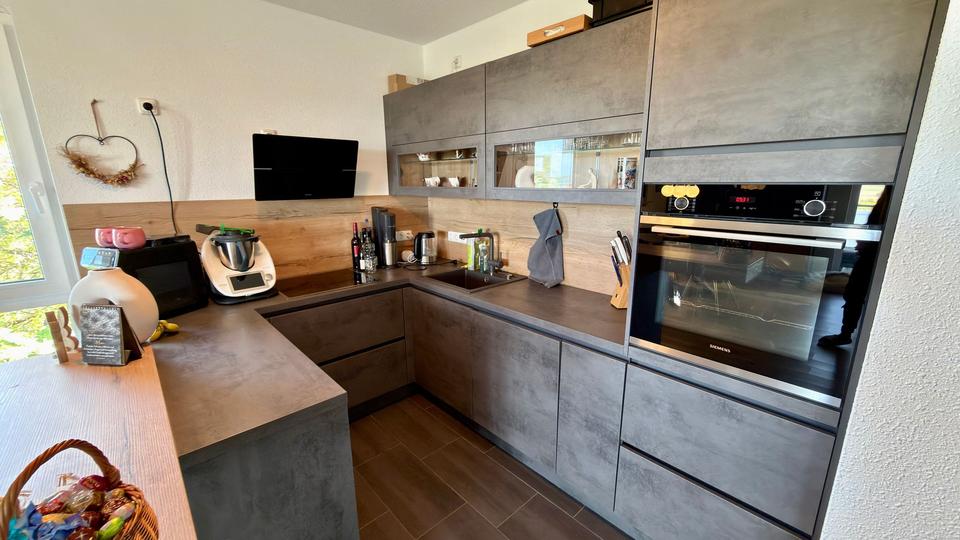 Etagenwohnung Niedenstein - 3 Zimmer, 95 m&sup2;, 900&euro; | Angebot:26495881