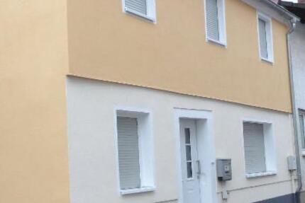 Haus Saulheim - 5 Zimmer, 100 m&sup2;, 1.100&euro; | Angebot:24679674