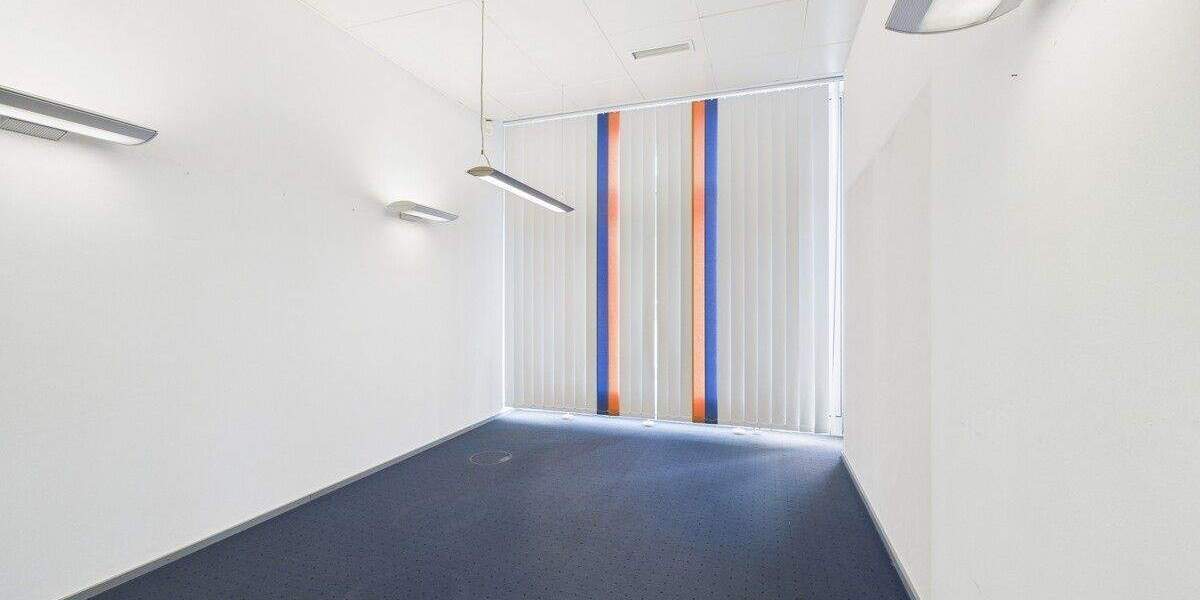 Gewerbeobjekt Regensburg / Prüfening Westenviertel - 8 Zimmer, 199 m&sup2;, 4.700&euro; | Angebot:25704935