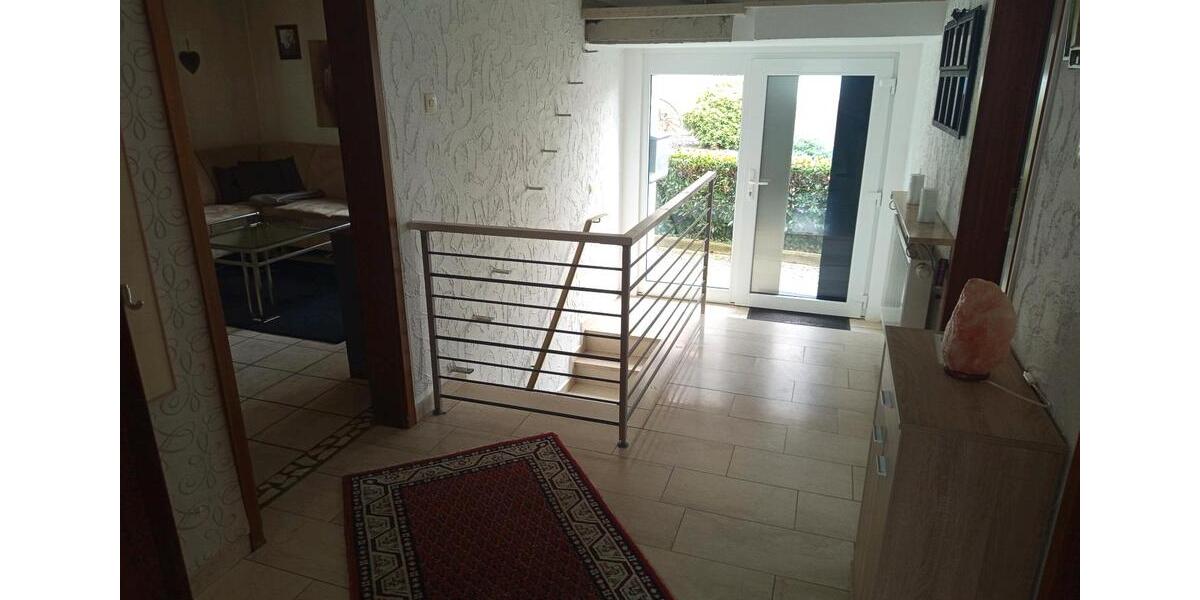 Wohnen auf Zeit Borchen - 3 Zimmer, 80 m&sup2;, 273&euro; | Angebot:25591136