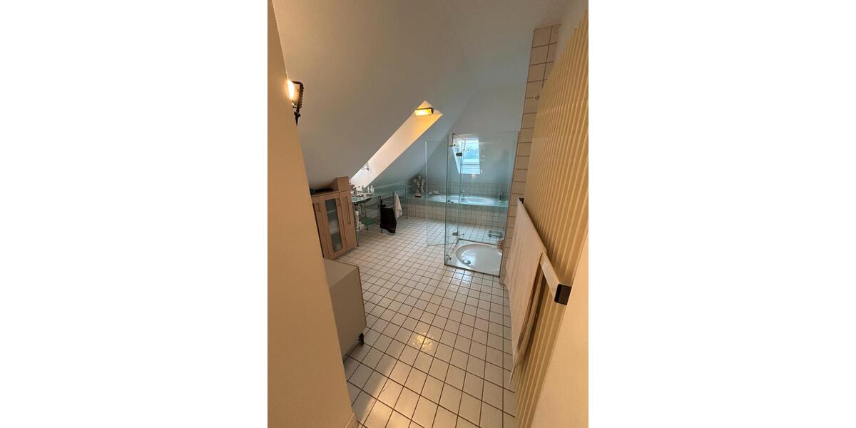 Geräumige 4-Zimmer Maisonette-Wohnung in Eschwege mit Garage 4 zimmer