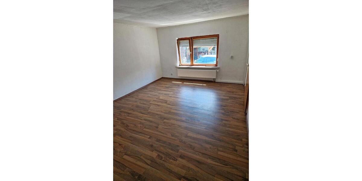 Erdgeschoßwohnung Selters (Westerwald) - 2.5 Zimmer, 80 m&sup2;, 600&euro; | Angebot:26042119