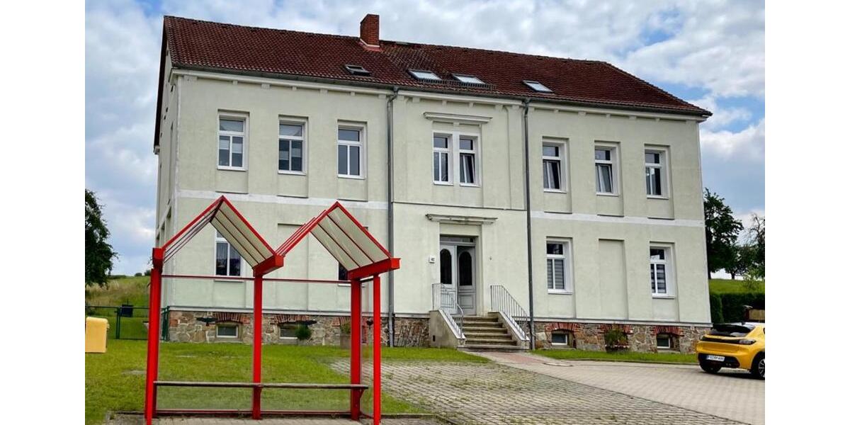 Erdgeschoßwohnung Penig - 2.5 Zimmer, 65 m&sup2;, 400&euro; | Angebot:21210311