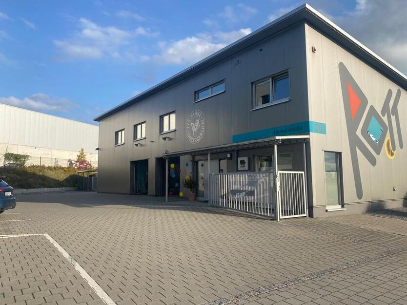 Büroflächen mit Küchenzeile, 72qm, 1.OG.