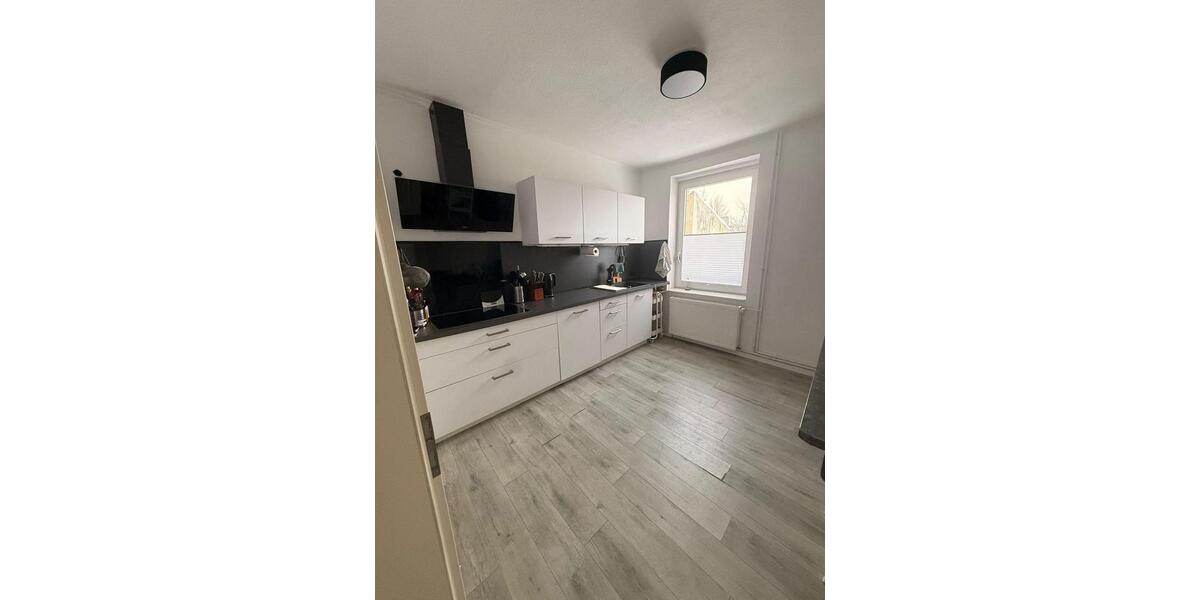 Reihenhaus Einbeck - 7 Zimmer, 150 m&sup2;, 1.190&euro; | Angebot:26531328