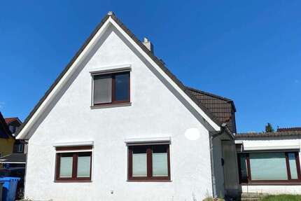 Haus zum Mieten in Henstedt-Ulzburg 1.750 € 122 m²