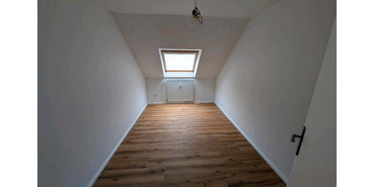 Dachgeschoßwohnung Werl - 4 Zimmer, 84 m&sup2;, 650&euro; | Angebot:26636129