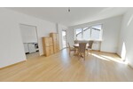 2-Zimmer-Mietwohnung in Freilassing, Ortsteil Hofham. 1. Obergeschoss mit Südbalkon. Frei ab sofort. - Etagenwohnung Freilassing Freilassing | Angebot:26723305