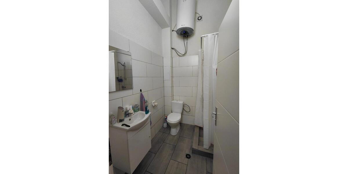 Titz – Möbliertes kleines Zimmer mit TV & Kühlschrank – 250 € War 1 zimmer