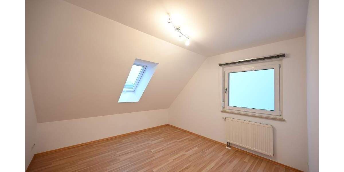 Gepflegte Doppelhaushälfte mit Doppelgarage in ruhiger Wohnlage! 92355 Velburg 4 zimmer