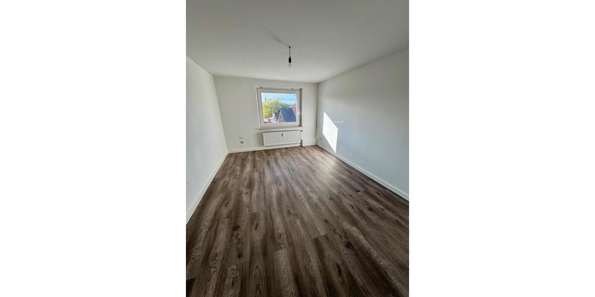 Etagenwohnung Bad Pyrmont - 3 Zimmer, 87 m&sup2;, 600&euro; | Angebot:24982216