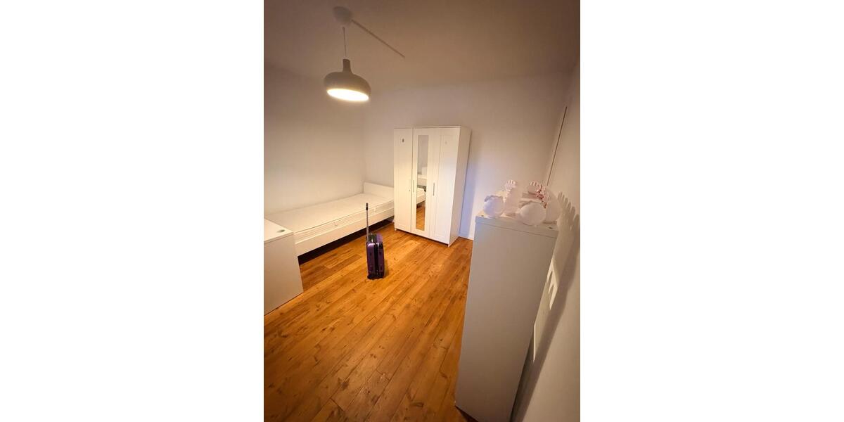 Wohnen auf Zeit Troisdorf - 1 Zimmer, 10 m&sup2;, 550&euro; | Angebot:26040179