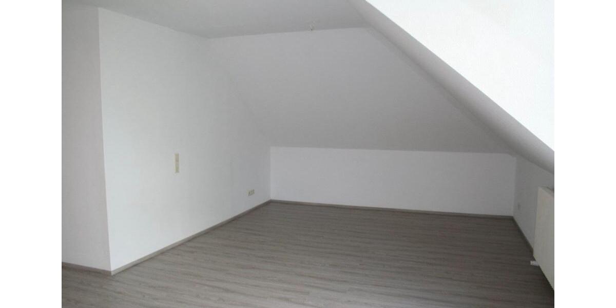 Maisonettenwohnung Elsterwerda - 3 Zimmer, 109 m&sup2;, 905&euro; | Angebot:26492990