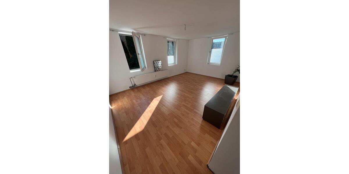 Erdgeschoßwohnung Siegen - 2 Zimmer, 50 m&sup2;, 545&euro; | Angebot:26690635