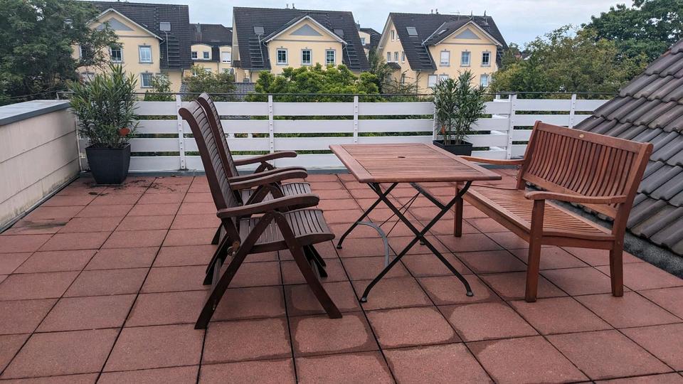 Dachgeschoßwohnung Bonn Tannenbusch - 2 Zimmer, 75 m&sup2;, 2.500&euro; | Angebot:24379807