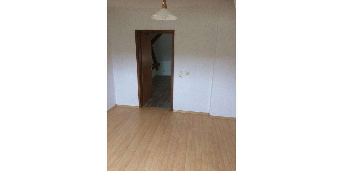 Dachgeschoßwohnung Zehdenick - 2 Zimmer, 42 m&sup2;, 336&euro; | Angebot:25854201