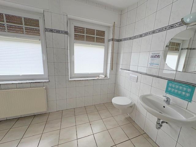 Einfamilienhaus Werlte - 9 Zimmer, 373 m&sup2;, 2.000&euro; | Angebot:23598638