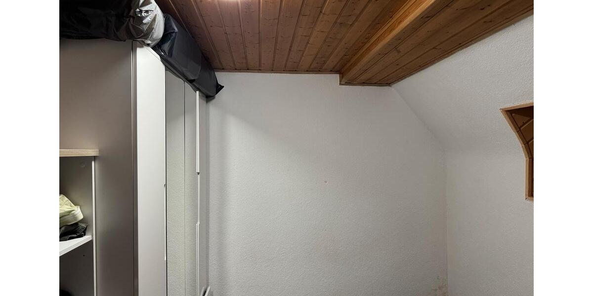 Dachgeschoßwohnung Aalen Attenhofen - 3 Zimmer, 85 m&sup2;, 800&euro; | Angebot:26231213