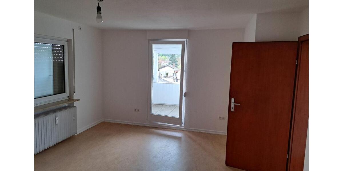 Dachgeschoßwohnung Nidda - 3 Zimmer, 82 m&sup2;, 700&euro; | Angebot:26262293