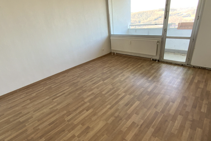 Wohnung Kreuztal - 3 Zimmer, 80 m&sup2;, 456&euro; | Angebot:27235700