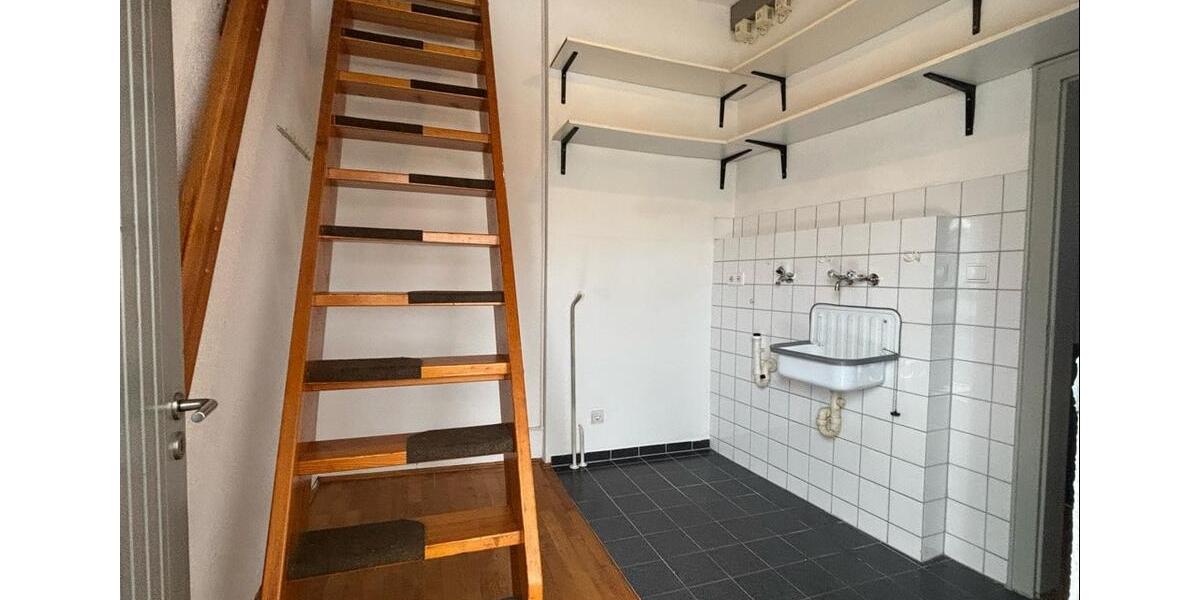 Dachgeschoßwohnung Altdorf bei Nürnberg - 4 Zimmer, 125 m&sup2;, 1.175&euro; | Angebot:24813547