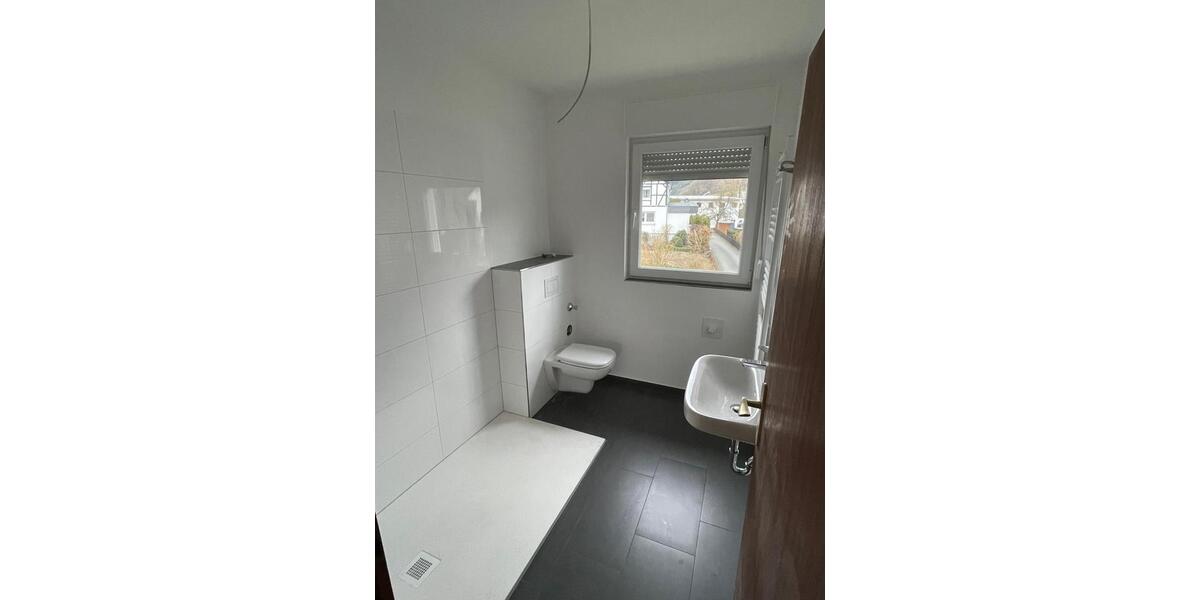 Etagenwohnung Finnentrop - 4 Zimmer, 100 m&sup2;, 920&euro; | Angebot:24561474