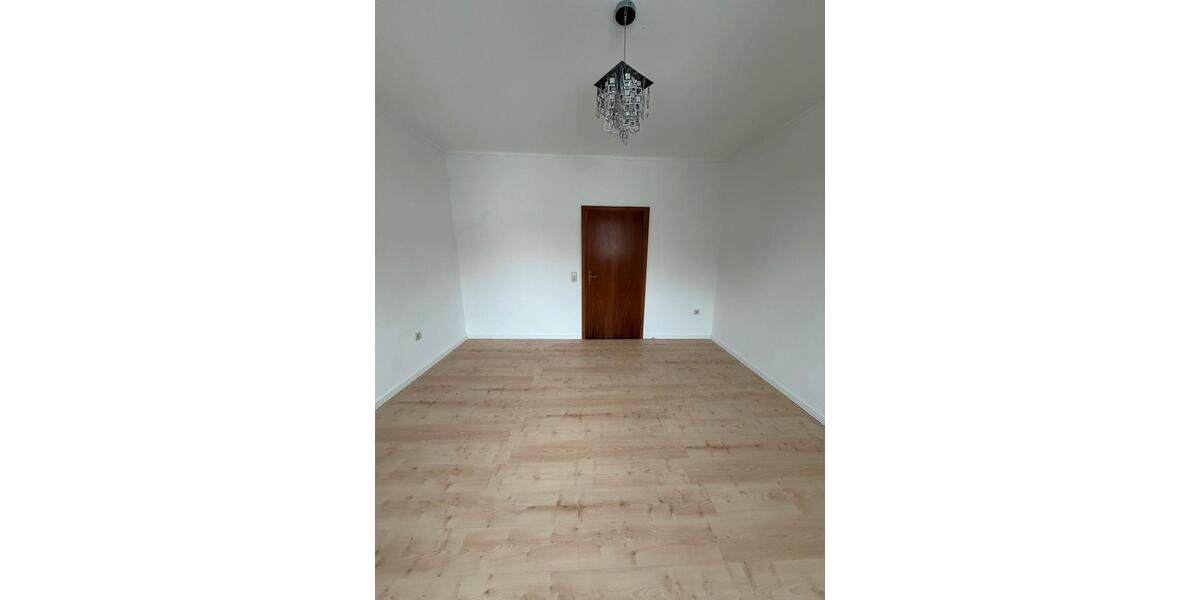 Etagenwohnung Neustadt bei Coburg - 3 Zimmer, 88 m&sup2;, 630&euro; | Angebot:24743225