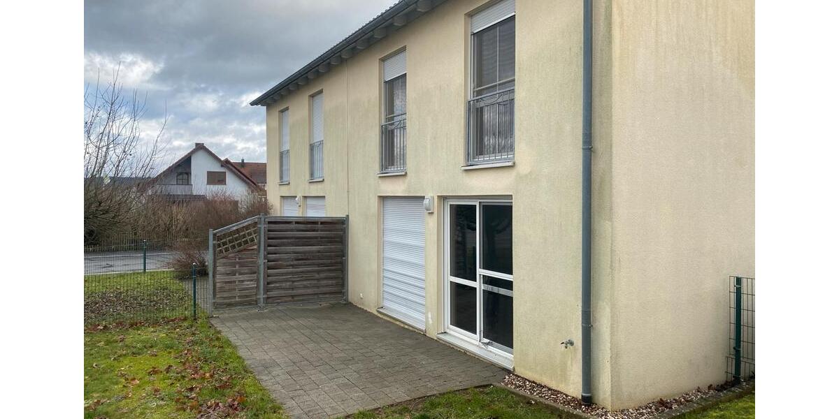 Doppelhaushälfte mit großem Garten und Garage 5 zimmer