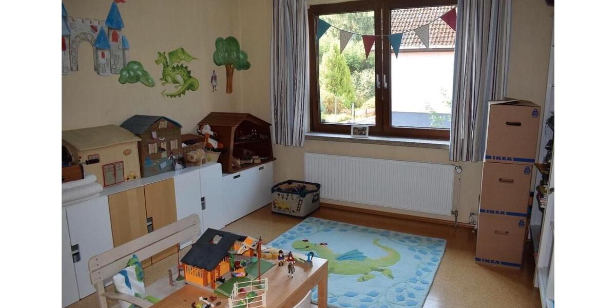 Einfamilienhaus Neu Wulmstorf - 9 Zimmer, 214 m&sup2;, 2.350&euro; | Angebot:26624370