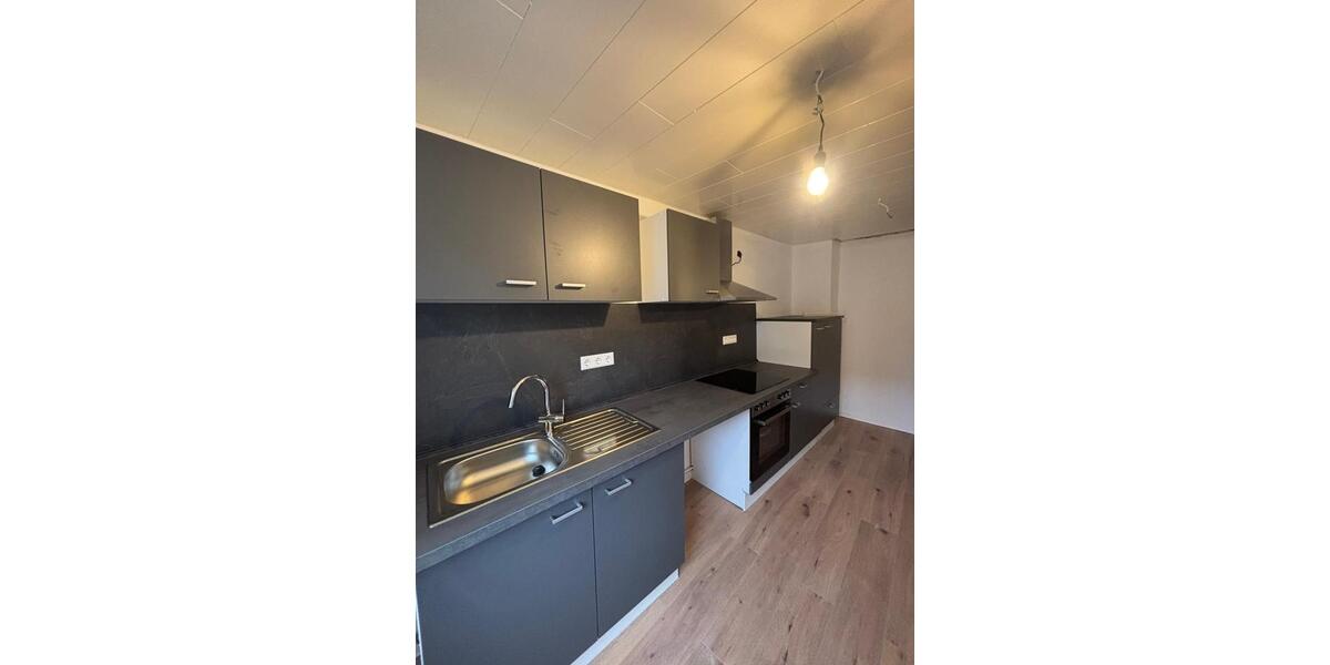 Dachgeschoßwohnung Worms - 3 Zimmer, 92 m&sup2;, 1.058&euro; | Angebot:25975167