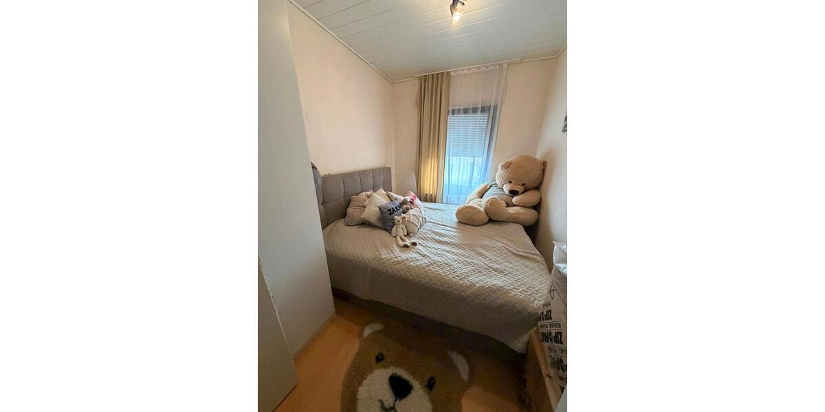 Etagenwohnung Halle - 3 Zimmer, 63 m&sup2;, 570&euro; | Angebot:26528621