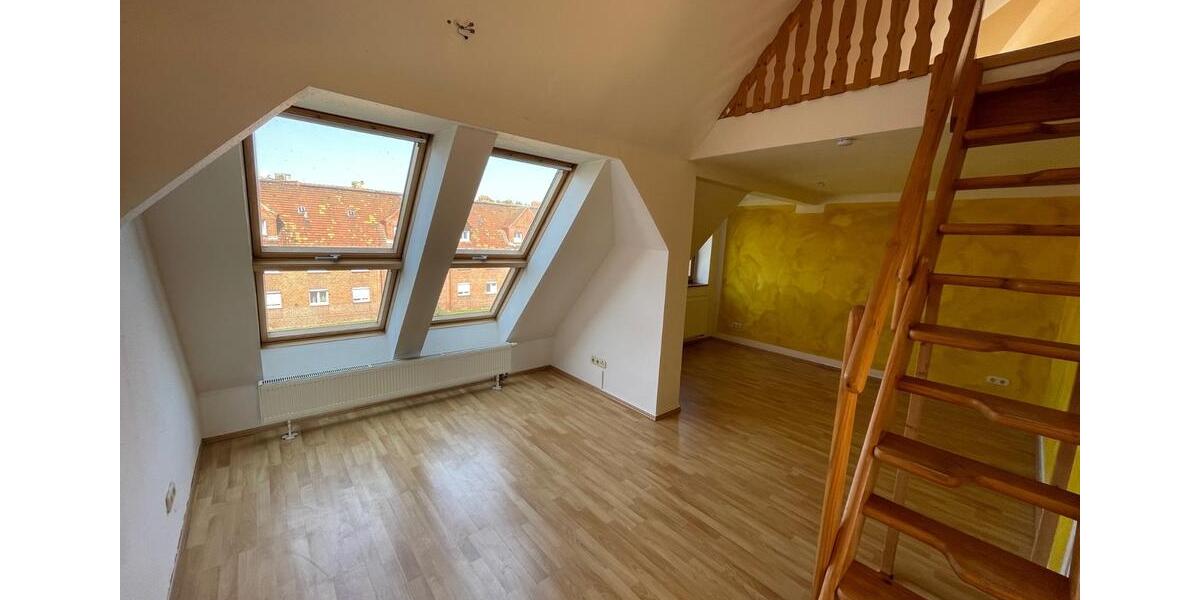 Schicke Dachwohnung auf zwei Etagen 2 zimmer