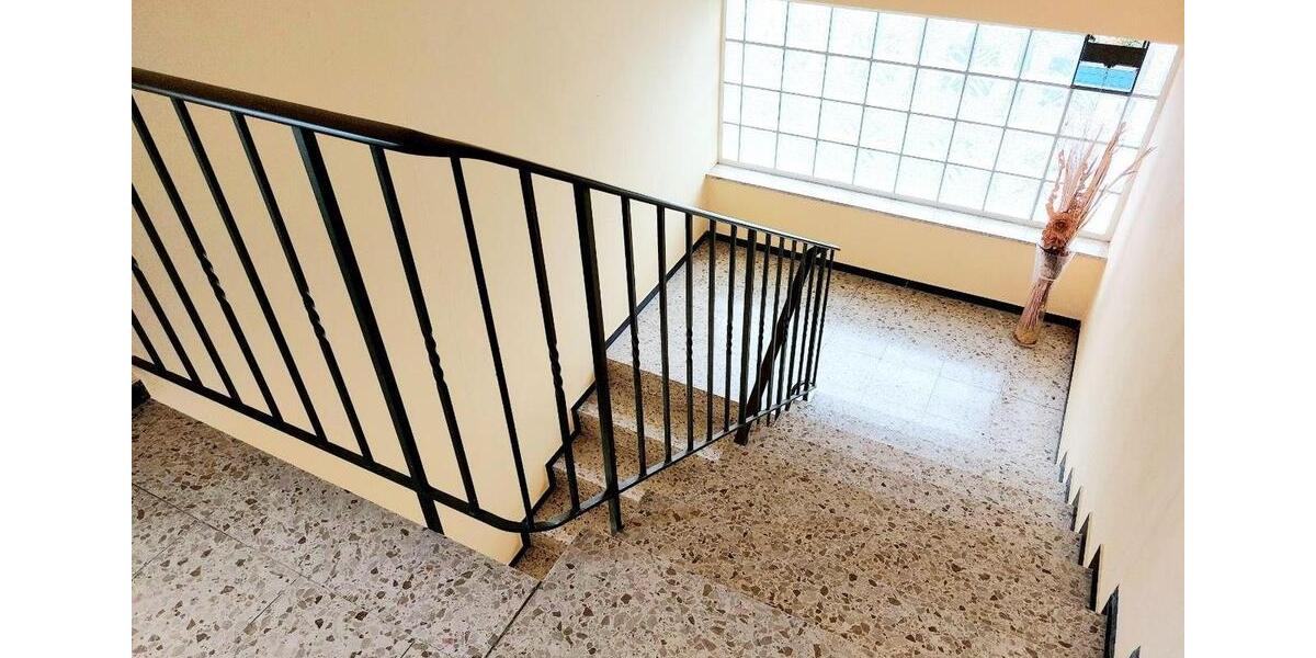 Dachgeschoßwohnung Dudenhofen - 3 Zimmer, 90 m&sup2;, 950&euro; | Angebot:26579068