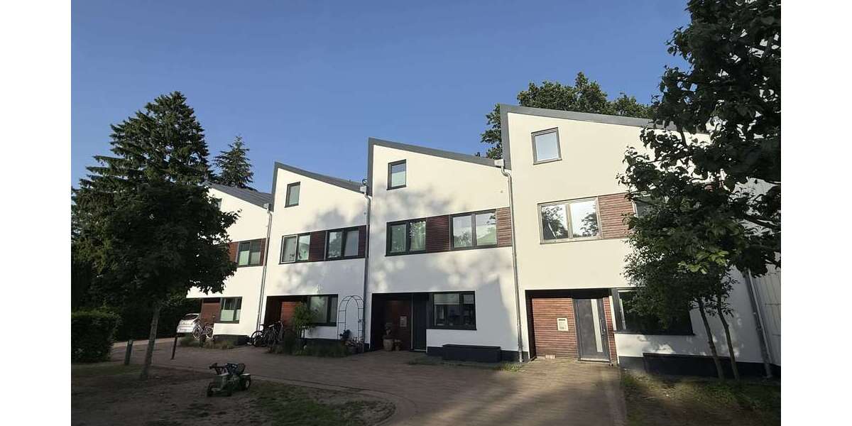 Einfamilienhaus Hamburg Wandsbek - 5 Zimmer, 122 m&sup2;, 2.196&euro; | Angebot:26795577