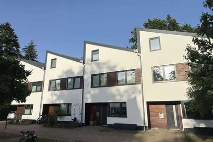 Haus Hamburg Wandsbek - 5 Zimmer, 122 m&sup2;, 2.196&euro; | Angebot:26795577