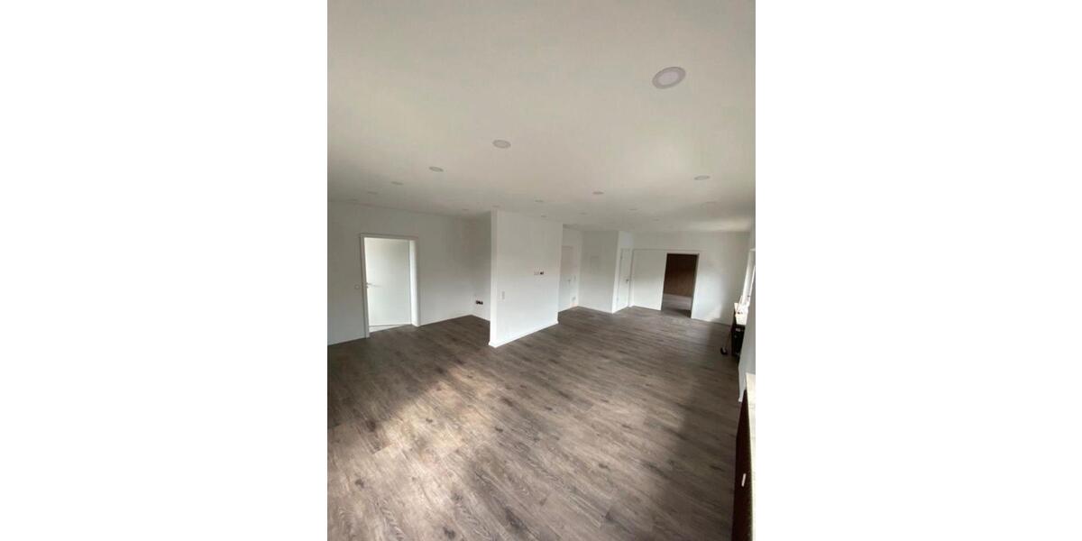 Etagenwohnung Neustadt an der Aisch - 2 Zimmer, 85 m&sup2;, 799&euro; | Angebot:25841130