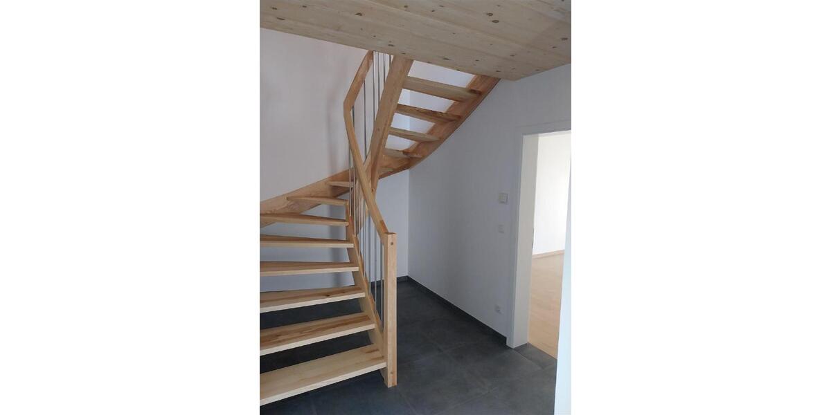 Doppelhaushälfte Geisenhausen - 6 Zimmer, 126 m&sup2;, 1.760&euro; | Angebot:25756178