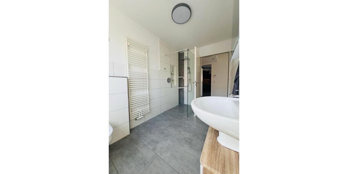 Etagenwohnung Lingen (Ems) - 3 Zimmer, 72 m&sup2;, 890&euro; | Angebot:26049037