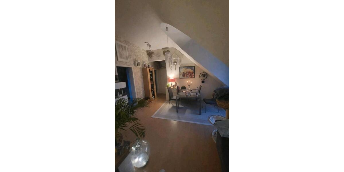 Dachgeschoßwohnung Krefeld Hüls - 2 Zimmer, 58 m&sup2;, 613&euro; | Angebot:26036366