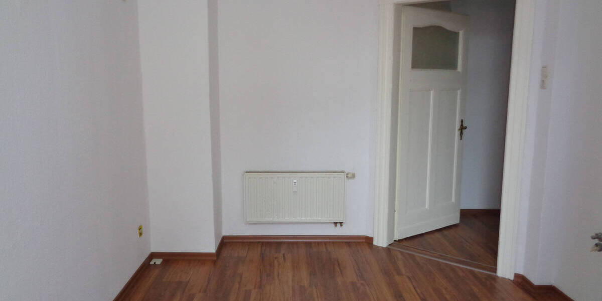 Etagenwohnung Plauen Haselbrunn - 3 Zimmer, 75 m&sup2;, 300&euro; | Angebot:26750925