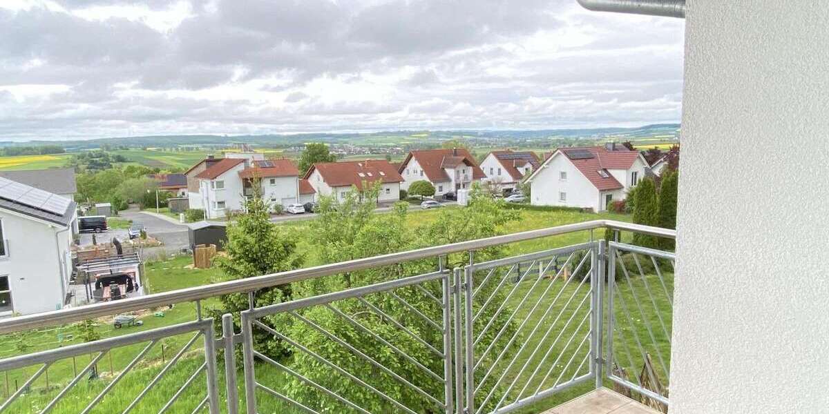 Etagenwohnung Amöneburg - 4 Zimmer, 85 m&sup2;, 930&euro; | Angebot:26494316