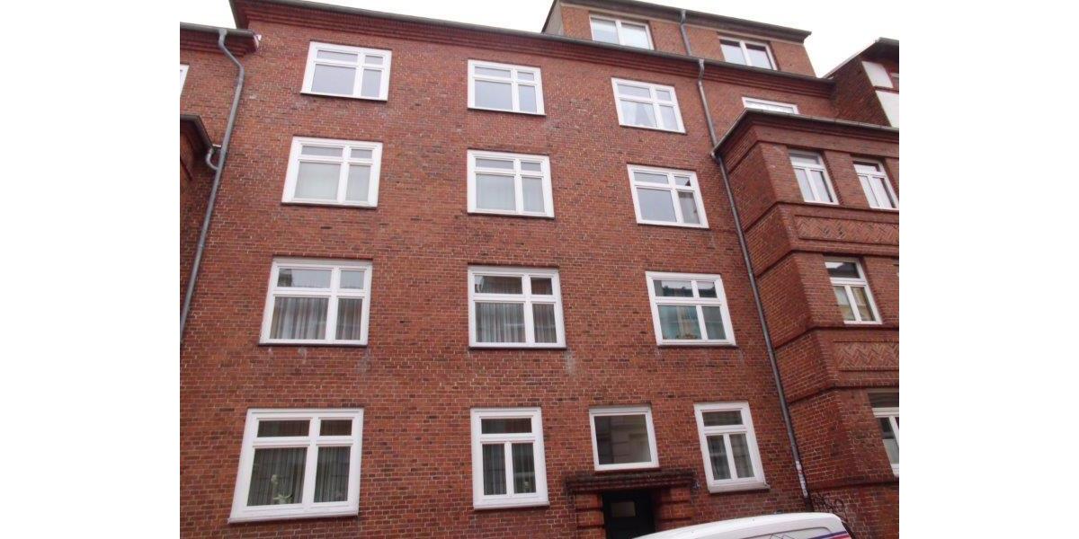 Renovierte 3-Zimmer-Wohnung mit Balkon, Landreiterstraße in 19055 Schwerin 3 zimmer
