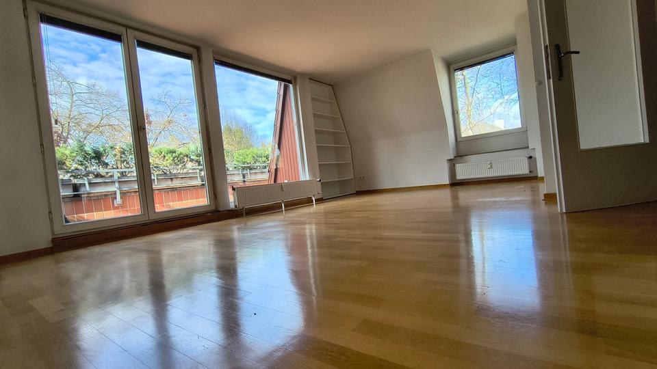 Dachgeschoßwohnung Berlin Steglitz-Zehlendorf - 2 Zimmer, 90 m&sup2;, 1.311&euro; | Angebot:26030721