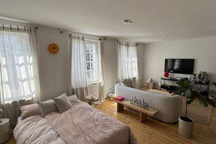 Wohnung Detmold Innenstadt - 2 Zimmer, 94 m&sup2;, 695&euro; | Angebot:25692626