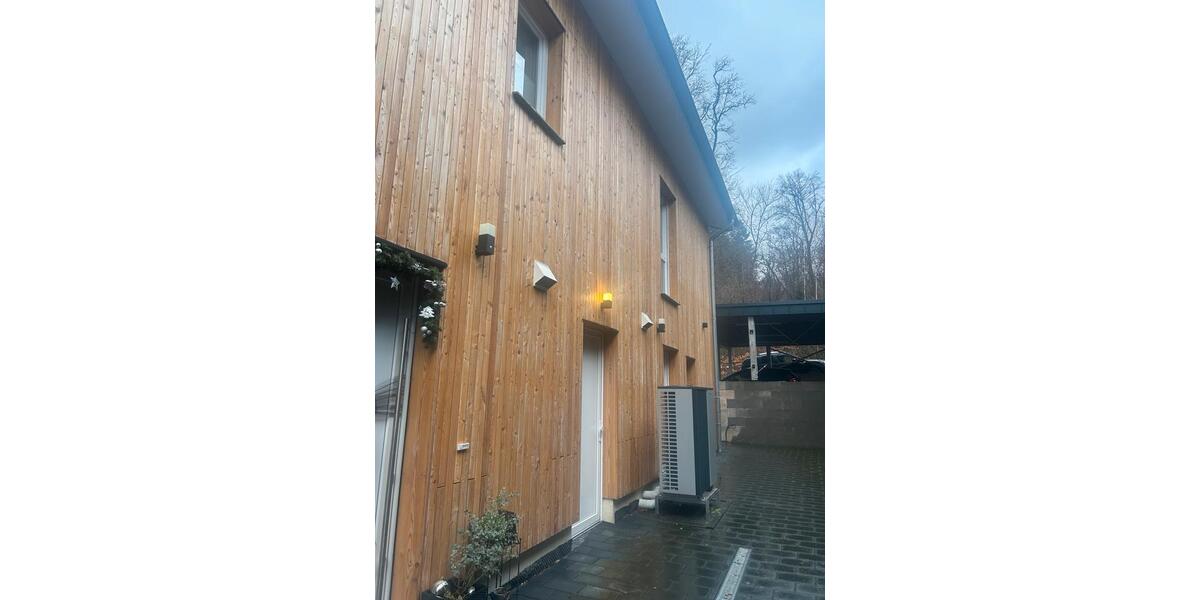 ruhige Doppelhaushälfte, direkt am Wald 4 zimmer